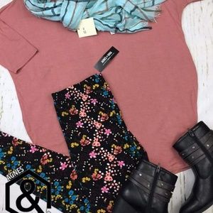 Agnes and Dora leggings